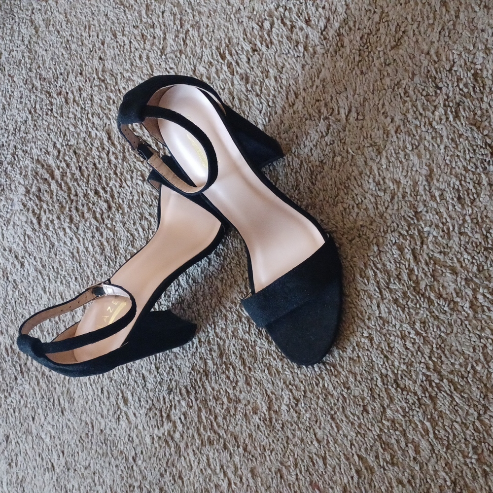 Glaze black suede heals
